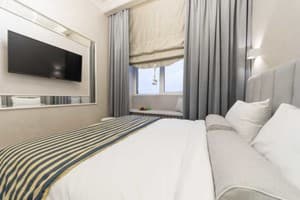 Квартира на ул. Крещатик 25. Апартаменты 7-местный  5