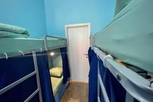 Хостел on Universytet. Место в мужском 6-местном номере  4